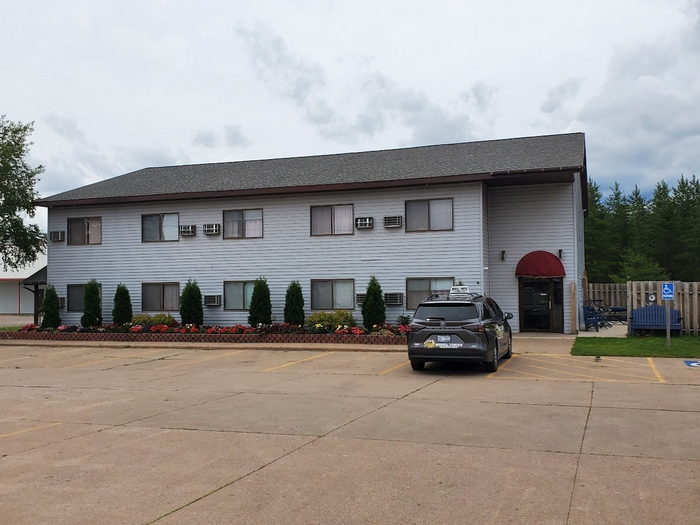 Model Towne Inn (Model Town Motel) - Real Estate Photos (newer photo)